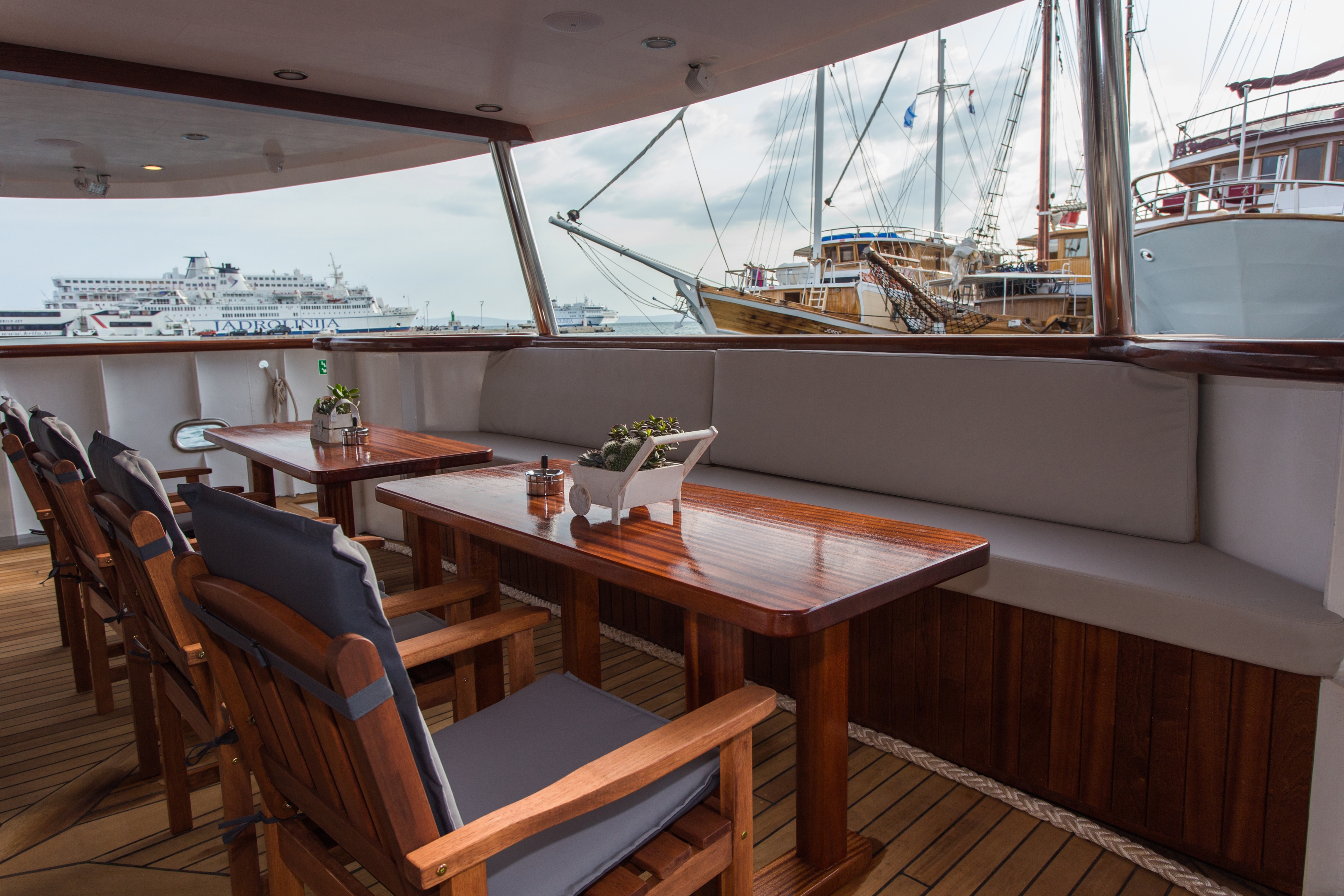 MS Adriatic Sun - Al Fresco Lounge